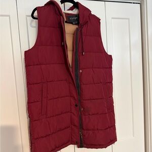Nuage Quilted Hooded Puffer Vest in Deep Wine